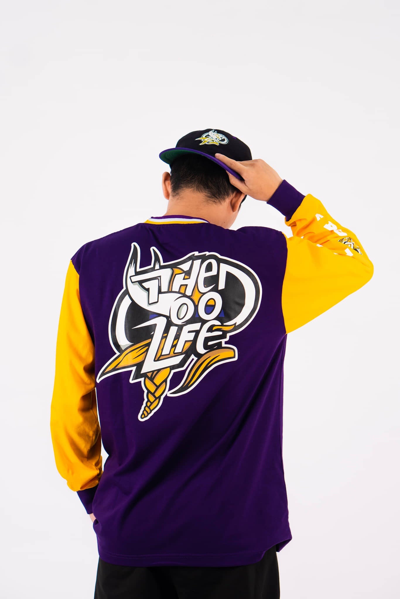 VIKINGS (PURPLE/YELLOW) CREWNECK