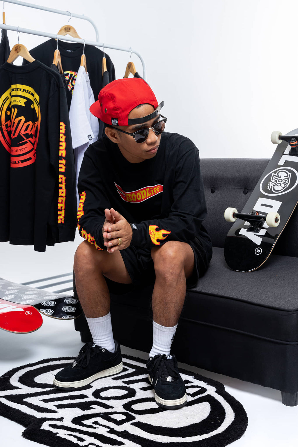 FIREWHEELS (BLACK) CREWNECK