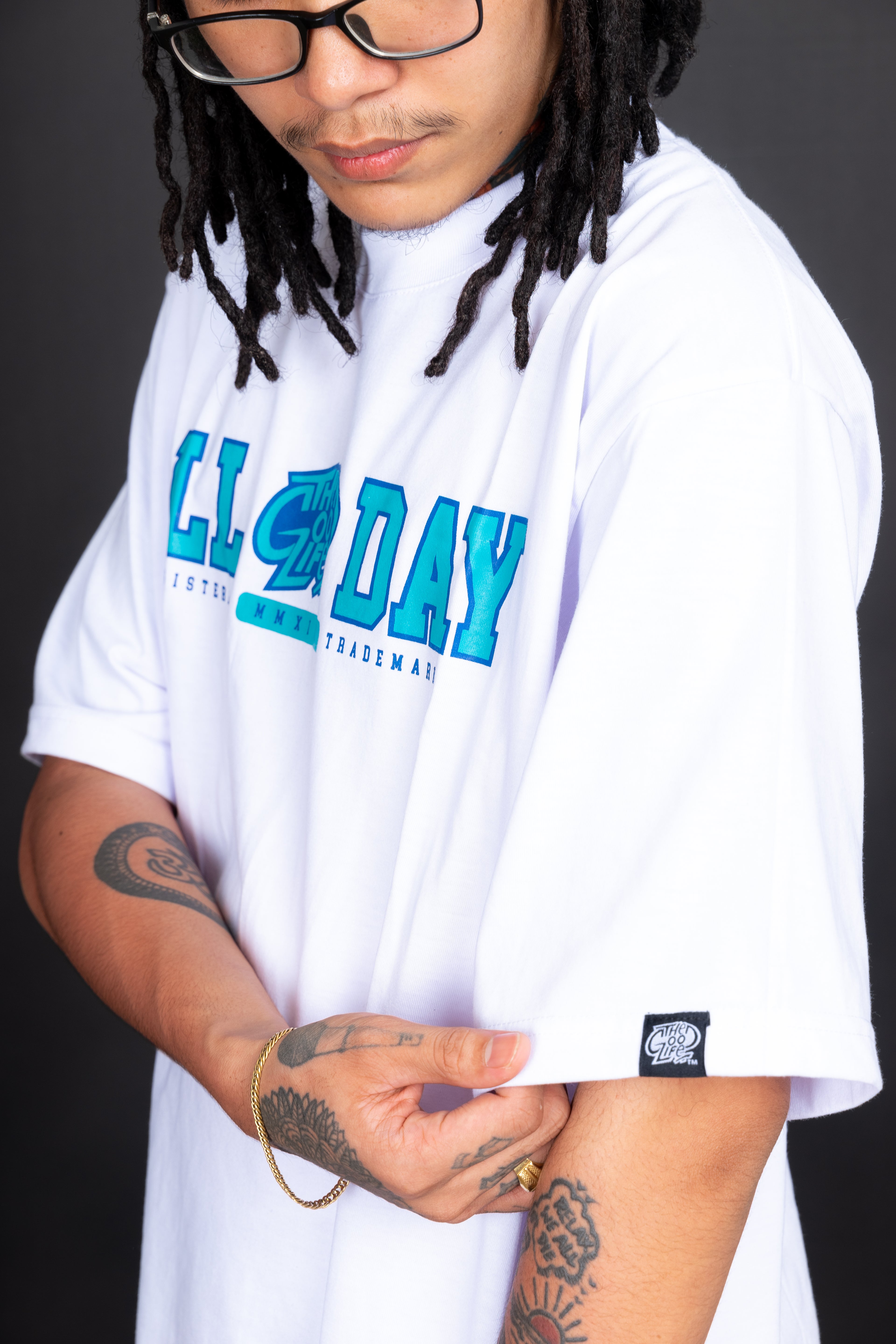 LEAGUE (WHITE) TEE