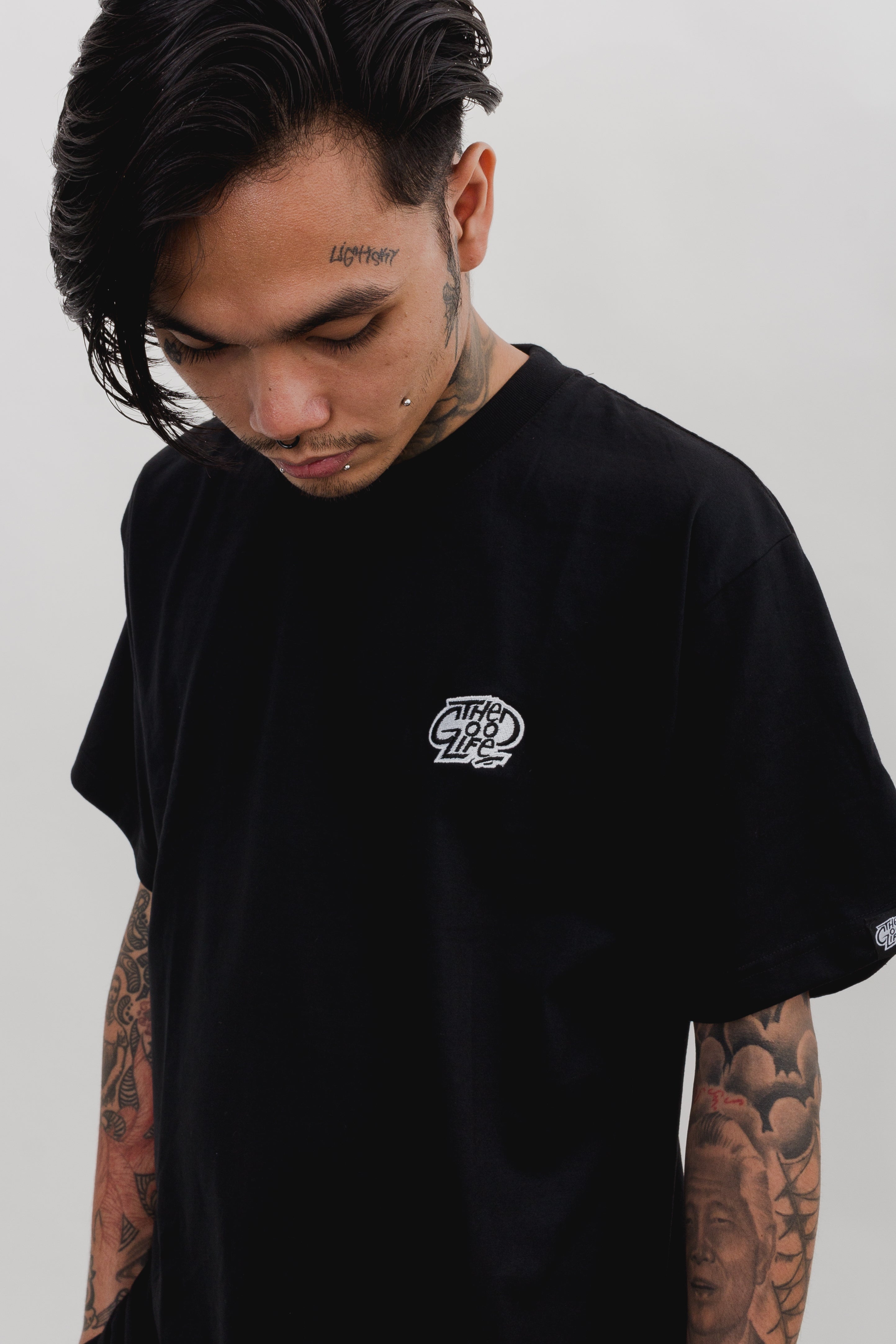 EMBRO (BLACK) TEE