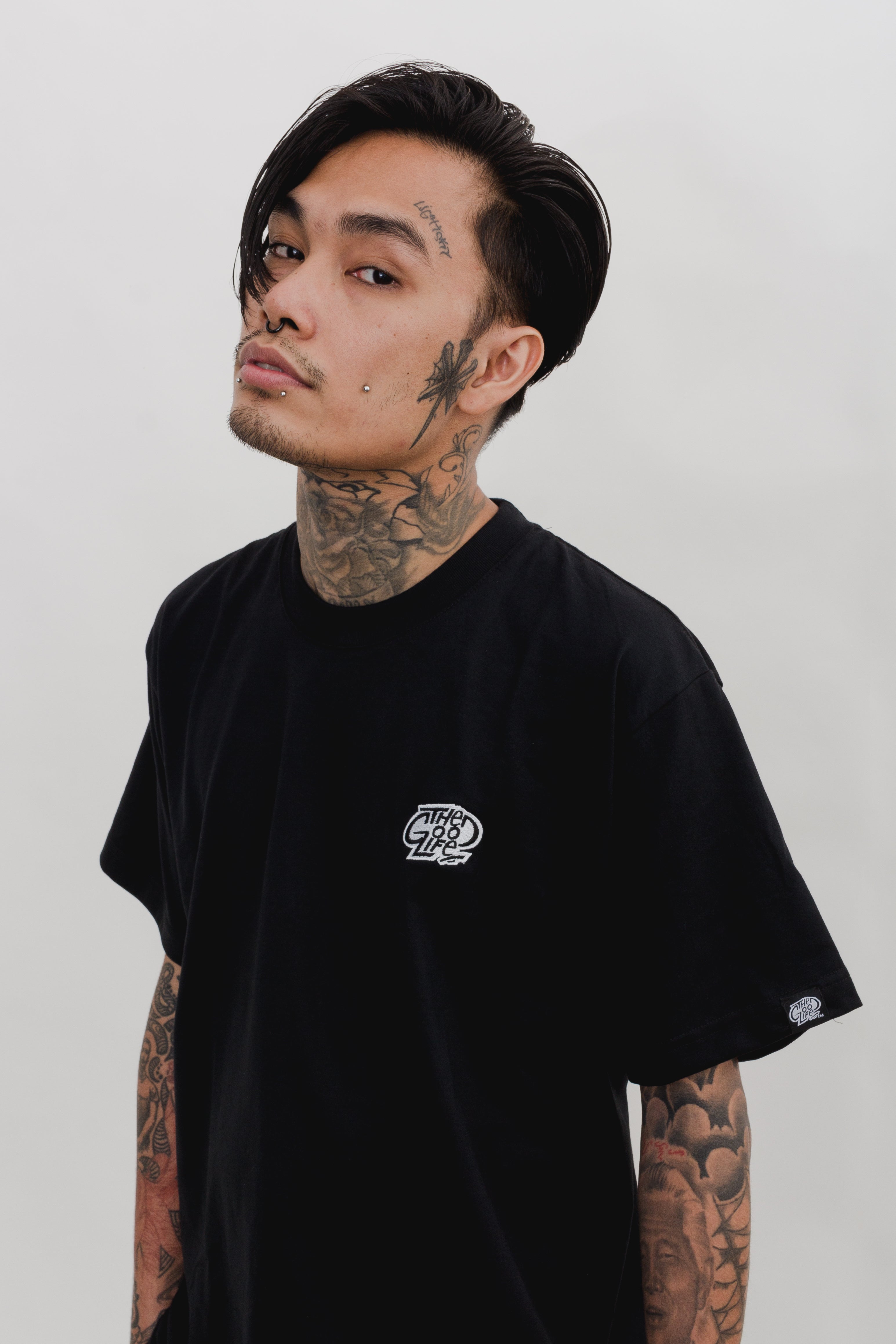 EMBRO (BLACK) TEE