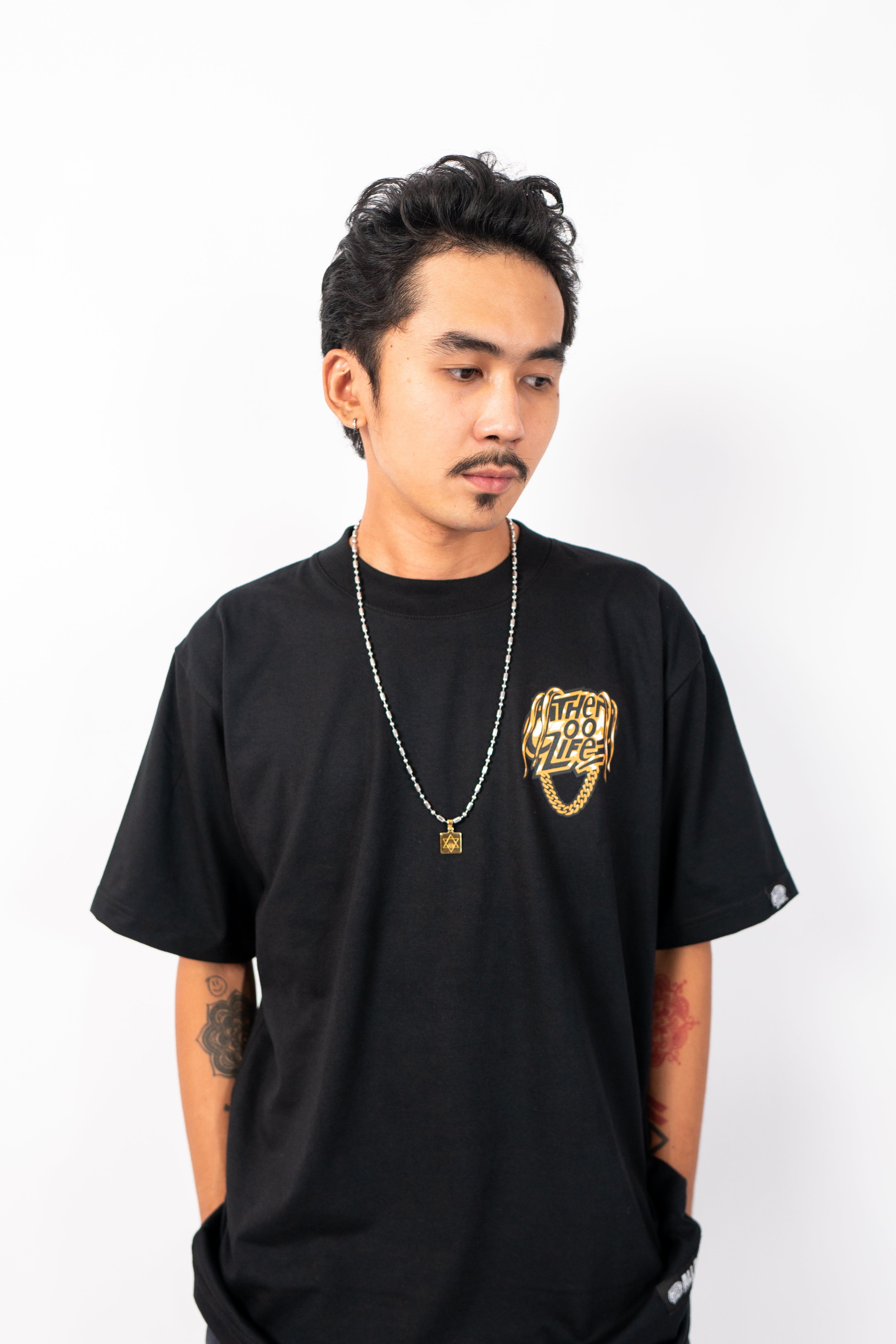 T. SCOTT (BLACK) T-SHIRT