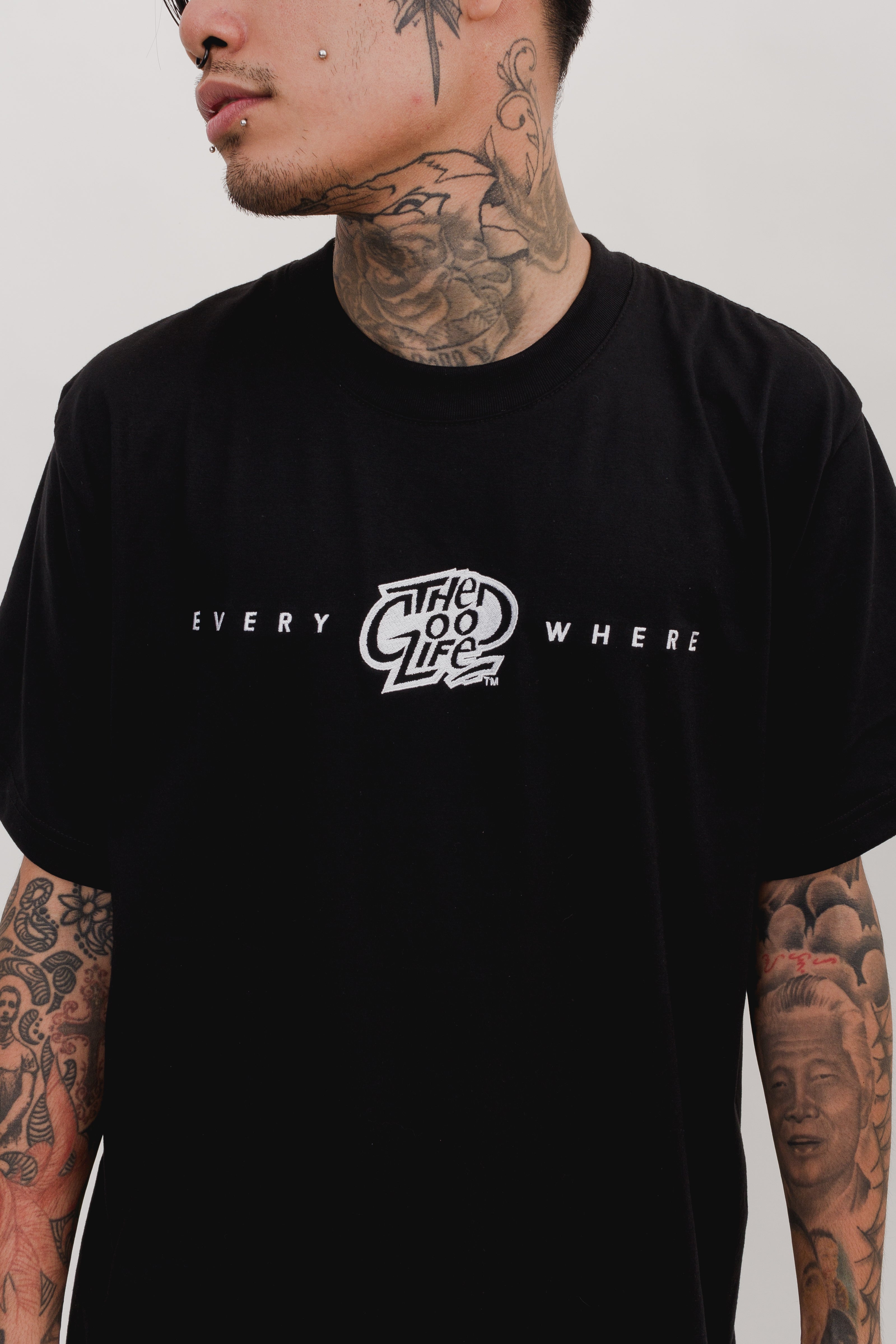 EVERYWHERE (BLACK) - "EMBRO" T-SHIRT