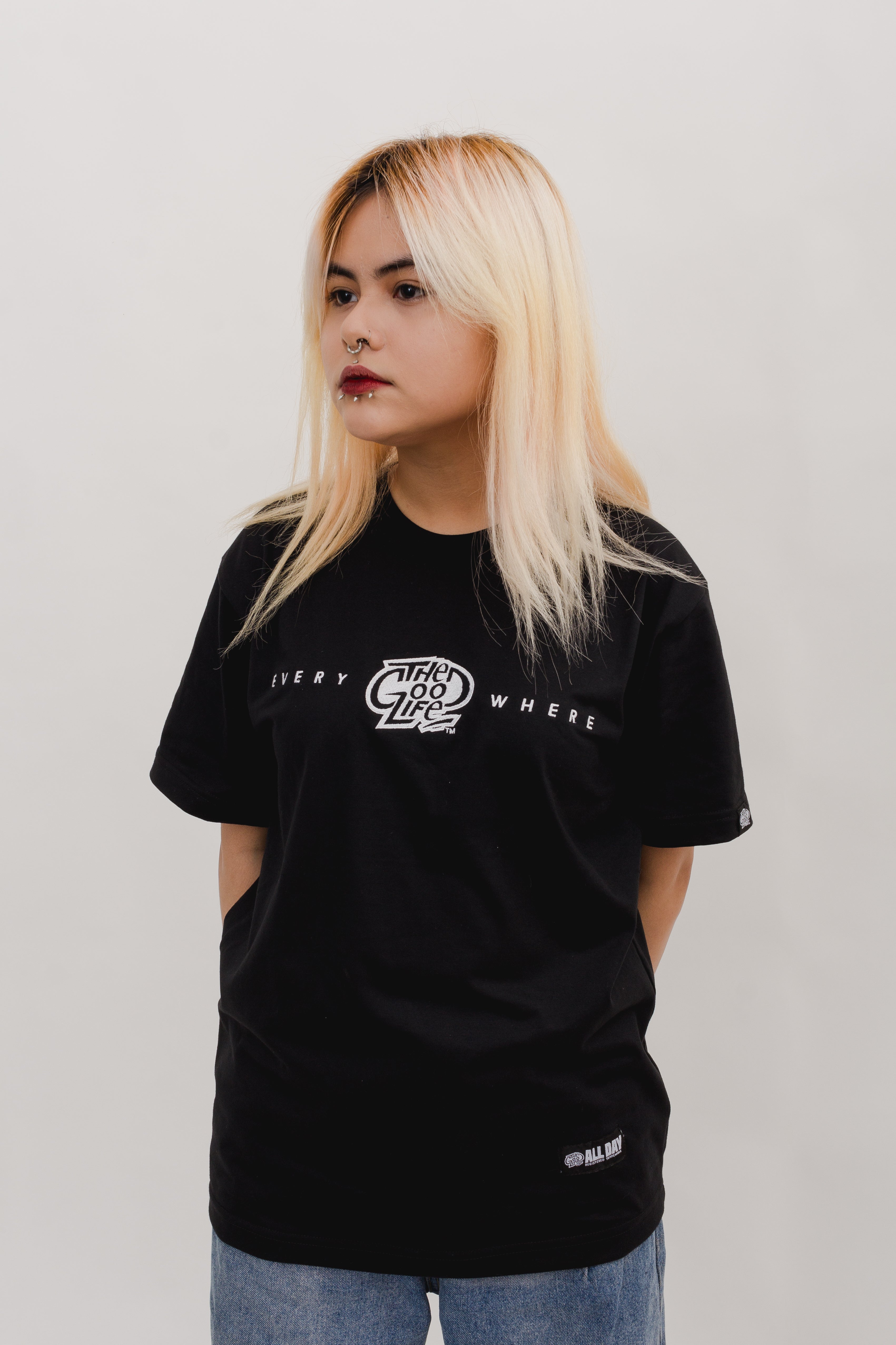 EVERYWHERE (BLACK) - "EMBRO" T-SHIRT