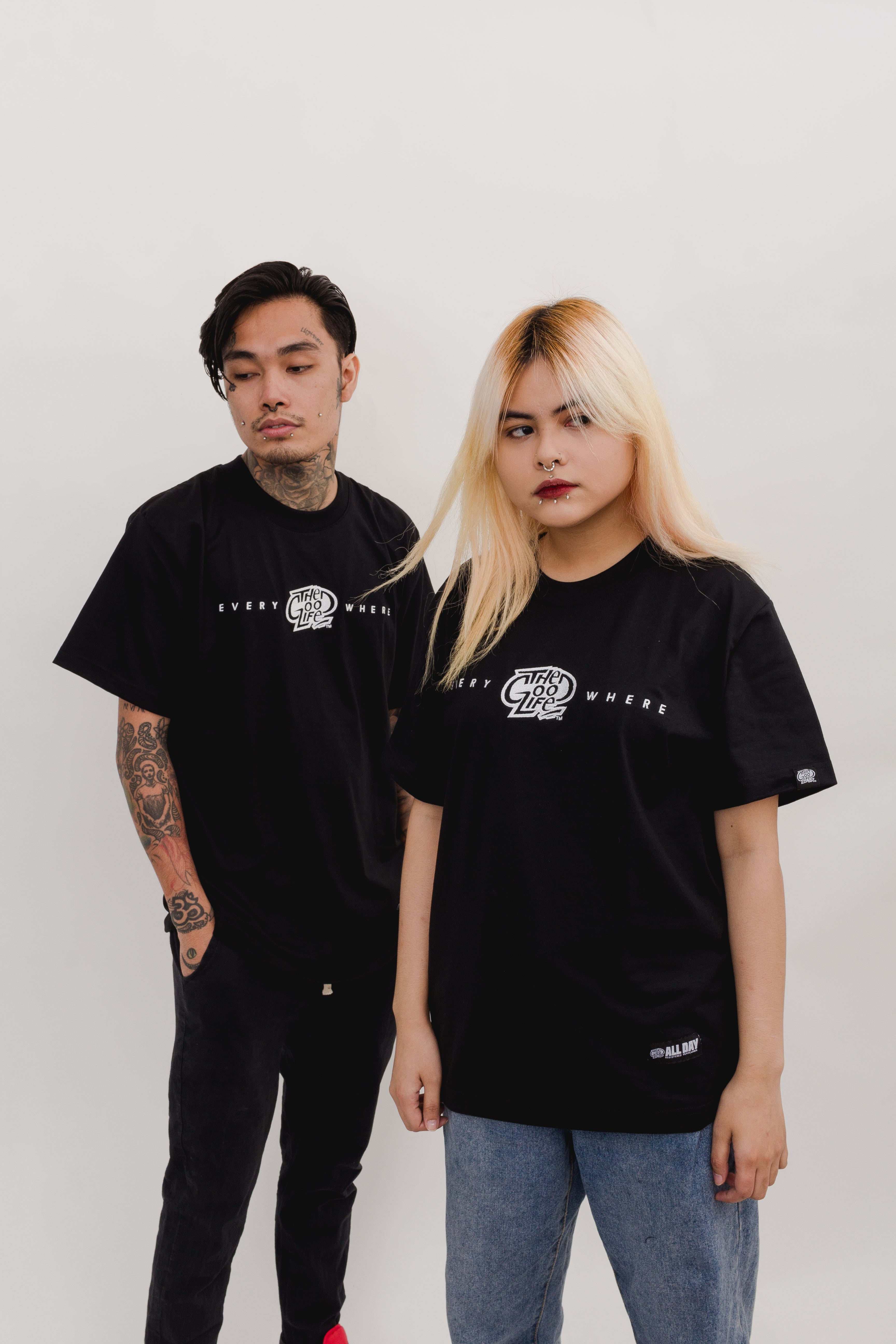 EVERYWHERE (BLACK) - "EMBRO" T-SHIRT