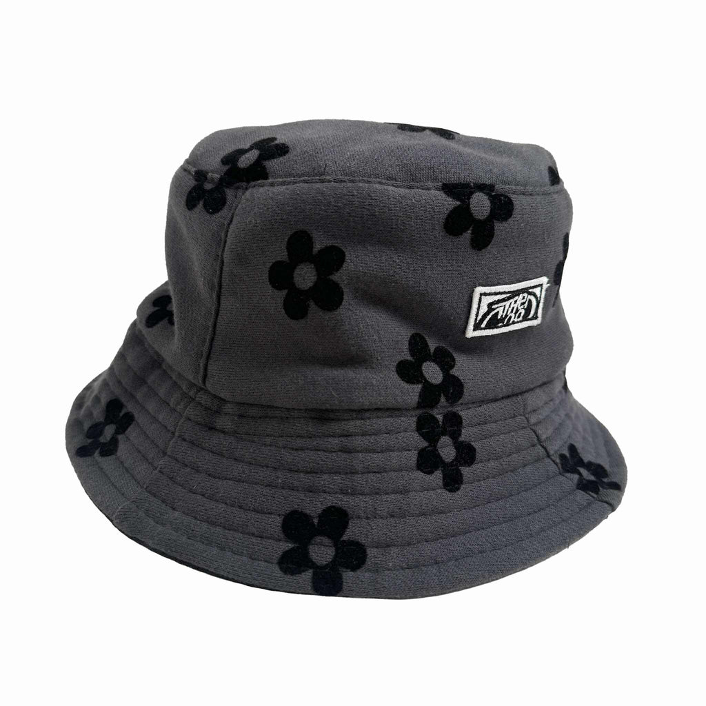 DAISY FLORAL (BLACK/GRAY) BUCKET HAT