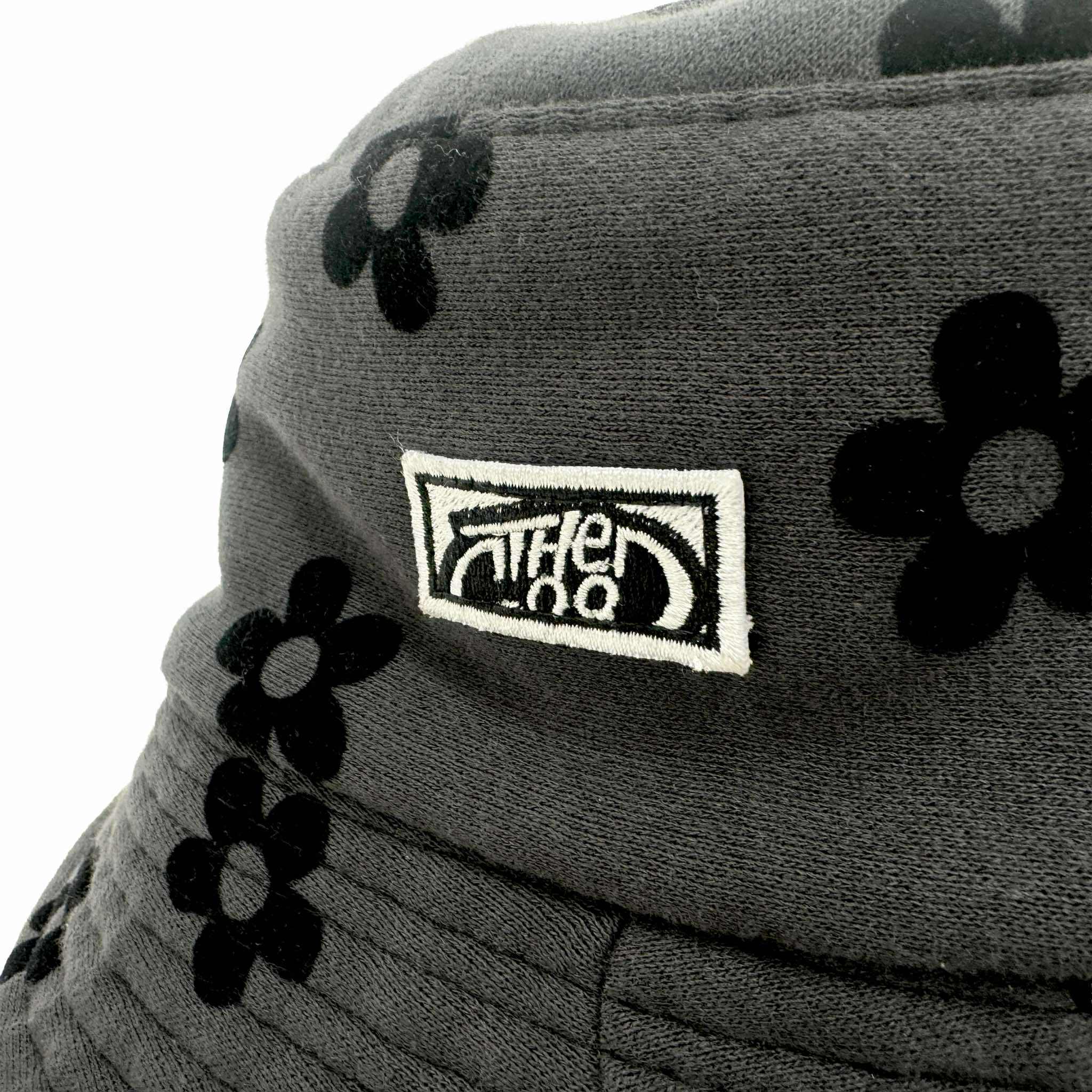 DAISY FLORAL (BLACK/GRAY) BUCKET HAT