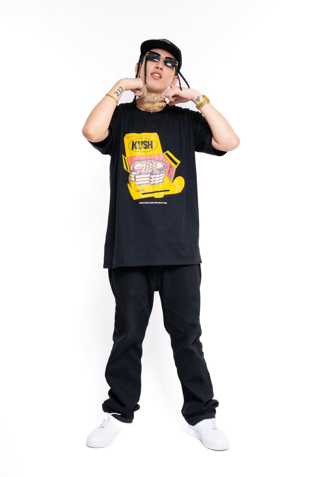 THE CAKE (BLACK) T-SHIRT