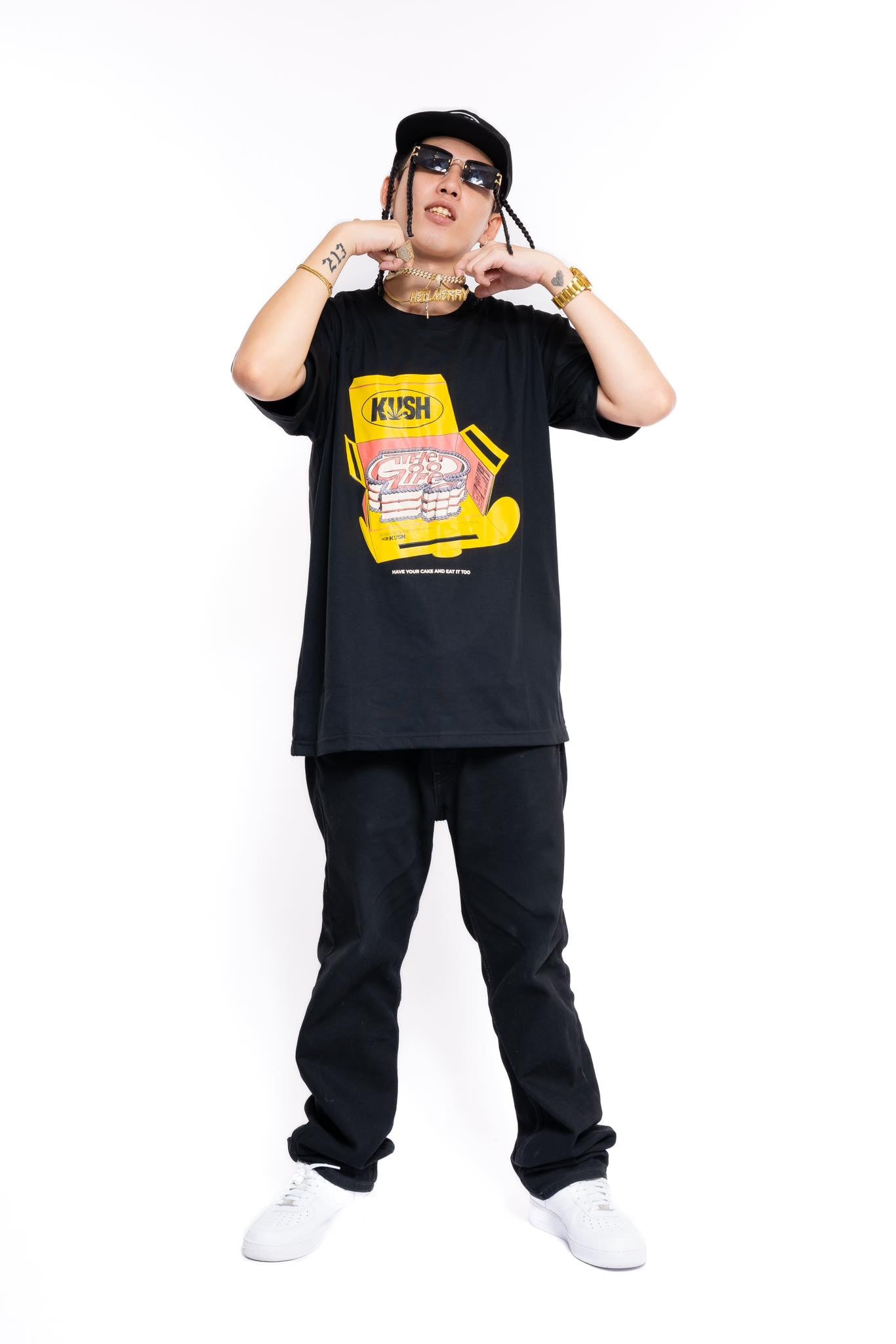 THE CAKE (BLACK) T-SHIRT