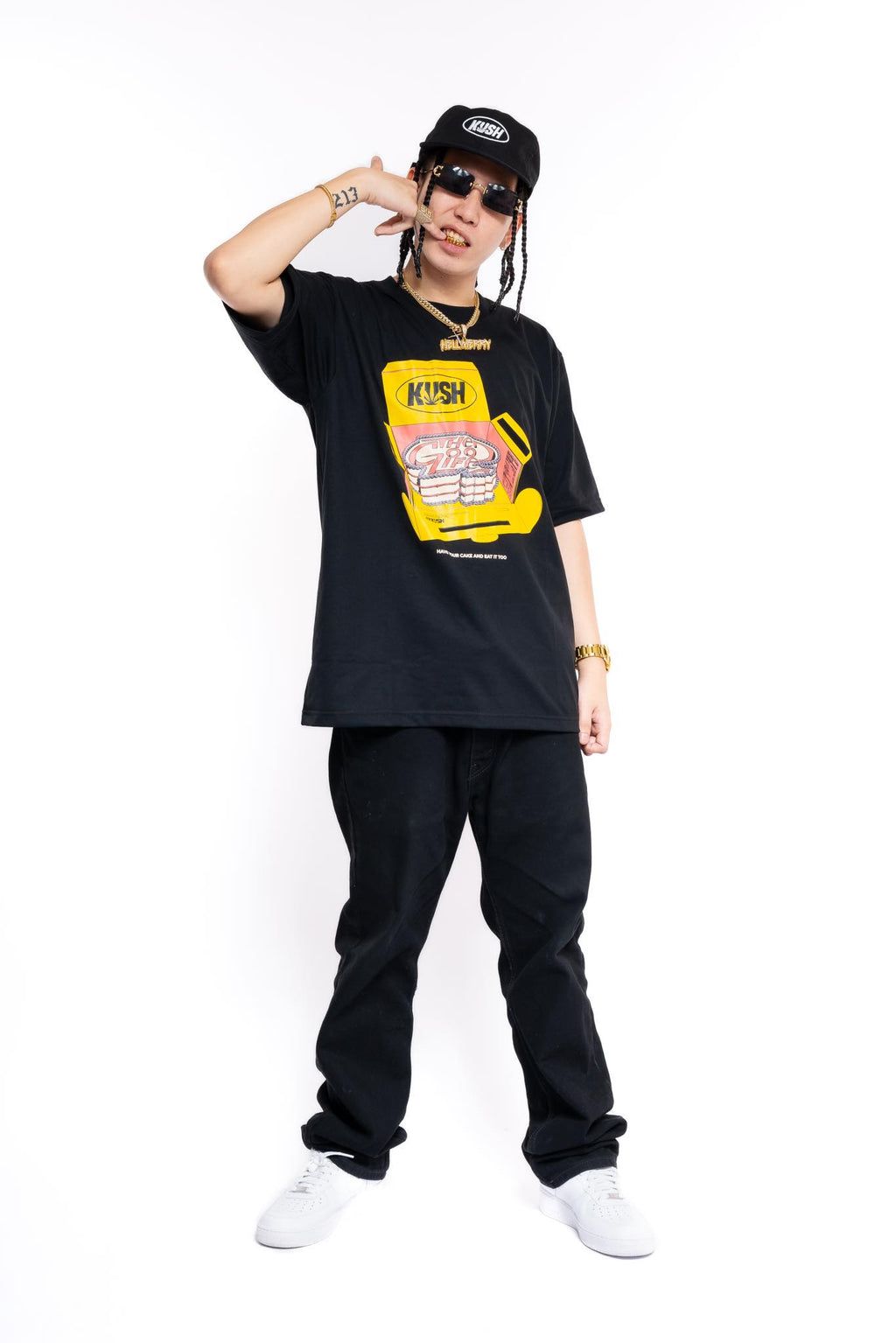 THE CAKE (BLACK) T-SHIRT
