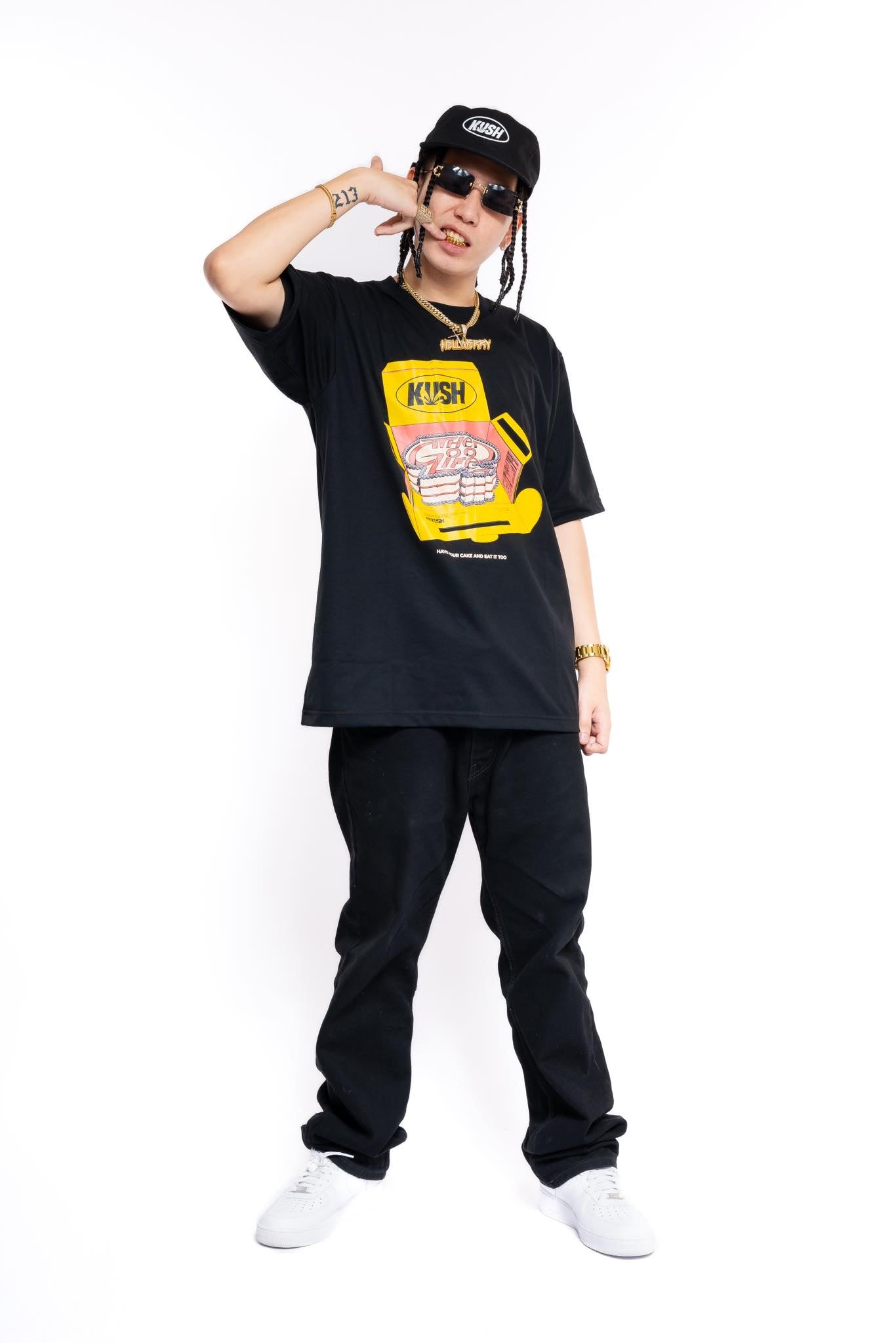THE CAKE (BLACK) T-SHIRT