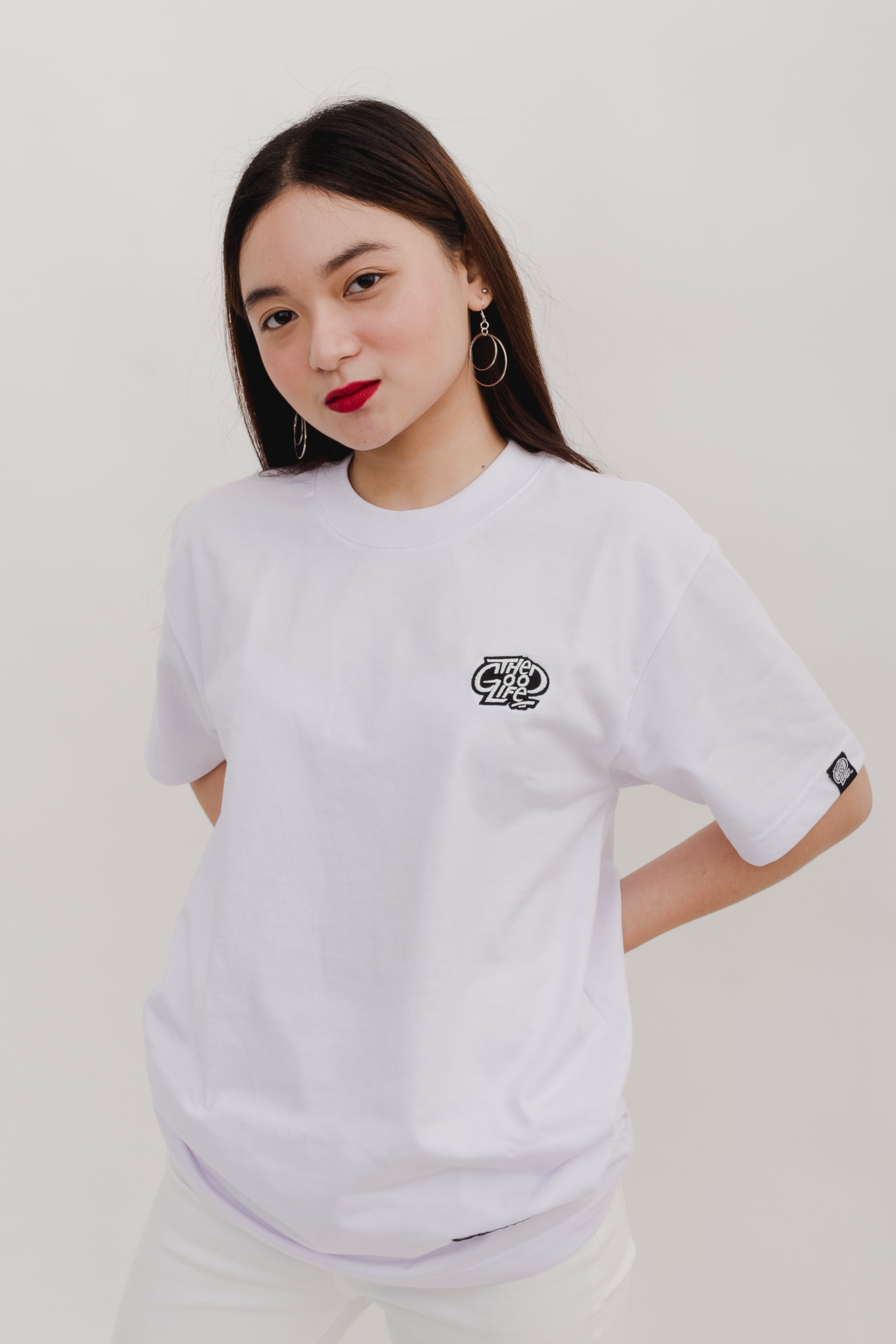 EMBRO (WHITE) TEE